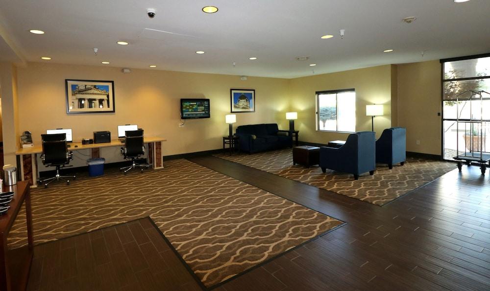 Comfort Suites Bloomington I-55 And I-74 מראה חיצוני תמונה