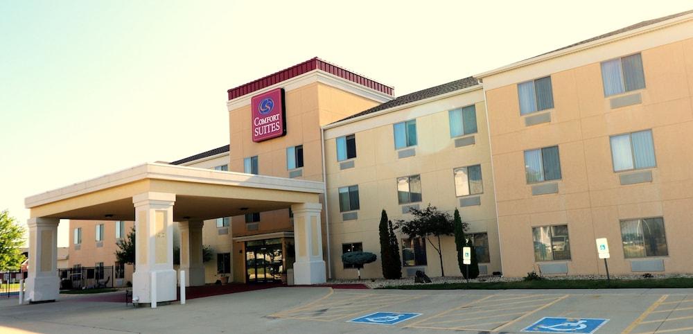 Comfort Suites Bloomington I-55 And I-74 מראה חיצוני תמונה