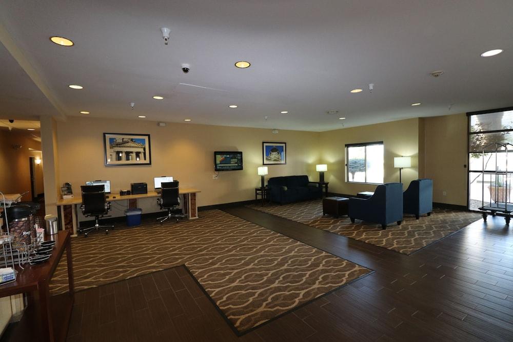 Comfort Suites Bloomington I-55 And I-74 מראה חיצוני תמונה